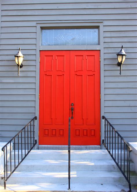 why do episcopal churches have red doors